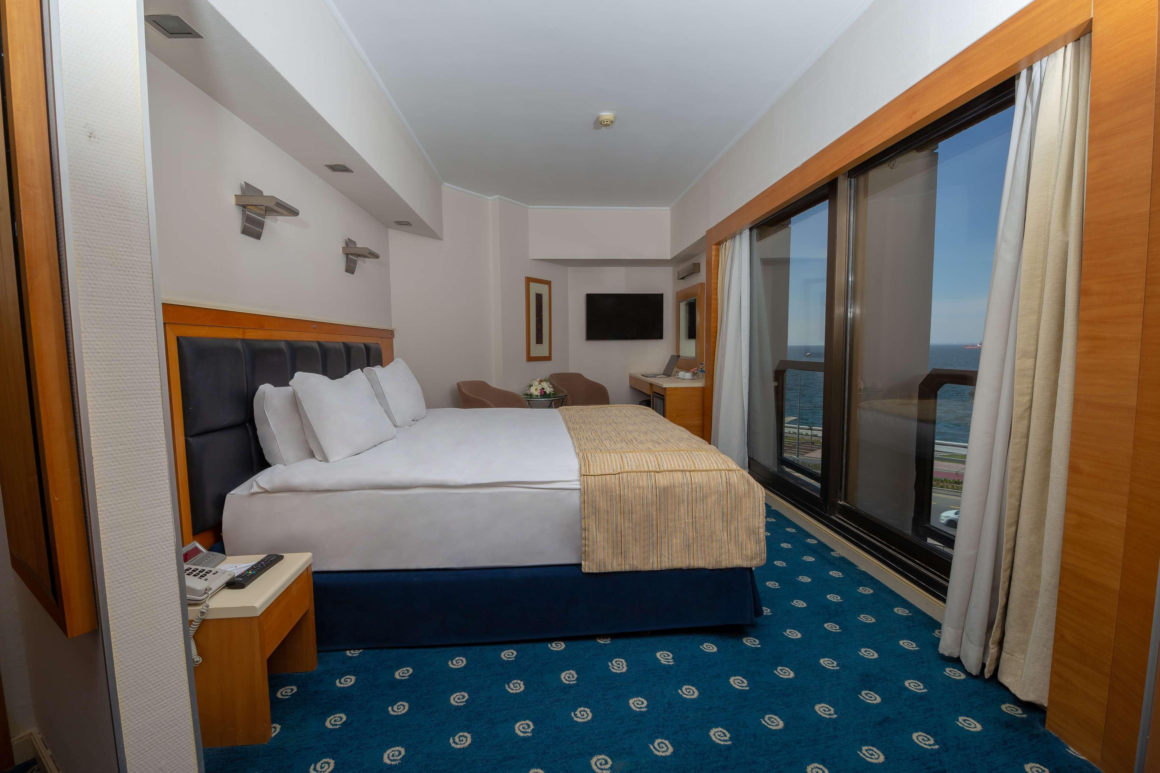 Western Hotel 4*