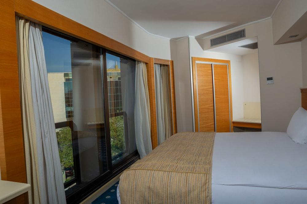Western 4* Izmir